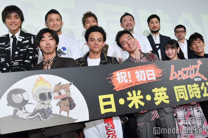 (前列左から)満島真之介、草なぎ剛、柄本時生、上坂すみれ、成河(後列左から)吉田尚記、中村大介、所英男、桜庭和志、藤井隼、西見祥示郎監督 (C)モデルプレス