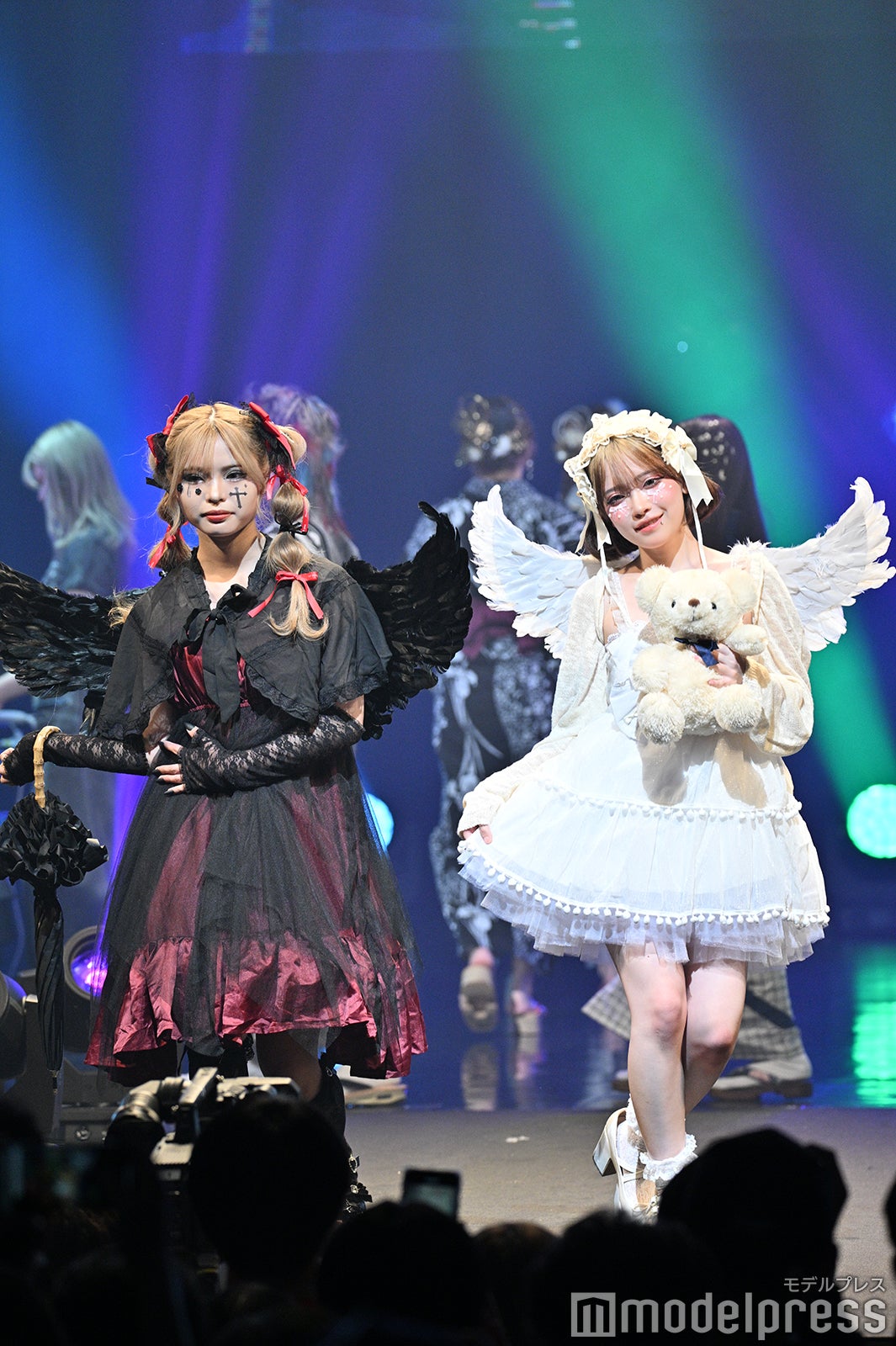 （C）モデルプレス