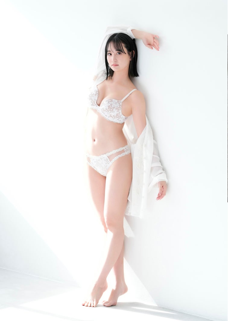 永尾まりやデジタル写真集「MONO MARIYA」より／撮影：LUCKMAN（画像提供：ワニブックス）