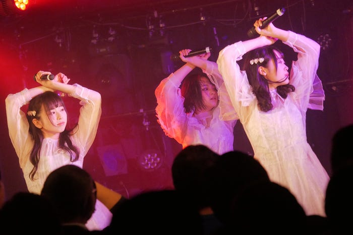 リルネード/(左から)栗原舞優、桐原美月、蔀祐佳(提供写真)