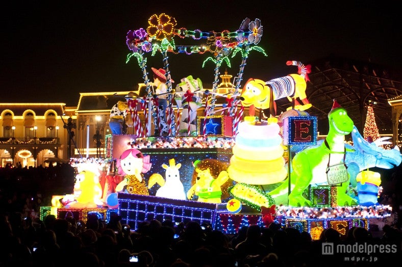 エレクトリカルパレード・ドリームライツ クリスマスバージョン2012（C）Disney