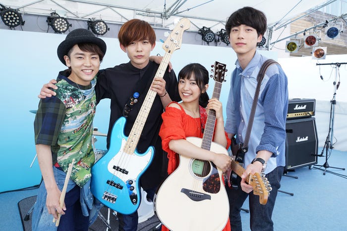 (左から)泉澤祐希、竜星涼、miwa、坂口健太郎(C)「君と100回目の恋」製作委員会