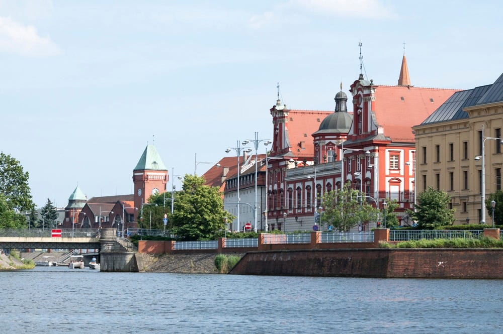 水の都ヴロツワフを水面から満喫できるオドラ川クルーズ(写真:升谷玲子)