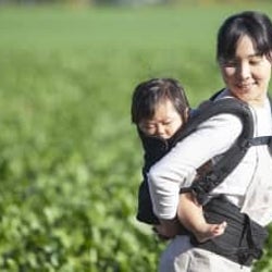 おんぶでごめんね 歩き始める1歳ごろまでの次男の様子 体験談 モデルプレス