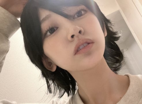 池田瑛紗の“イメチェン”ショット／公式ブログより