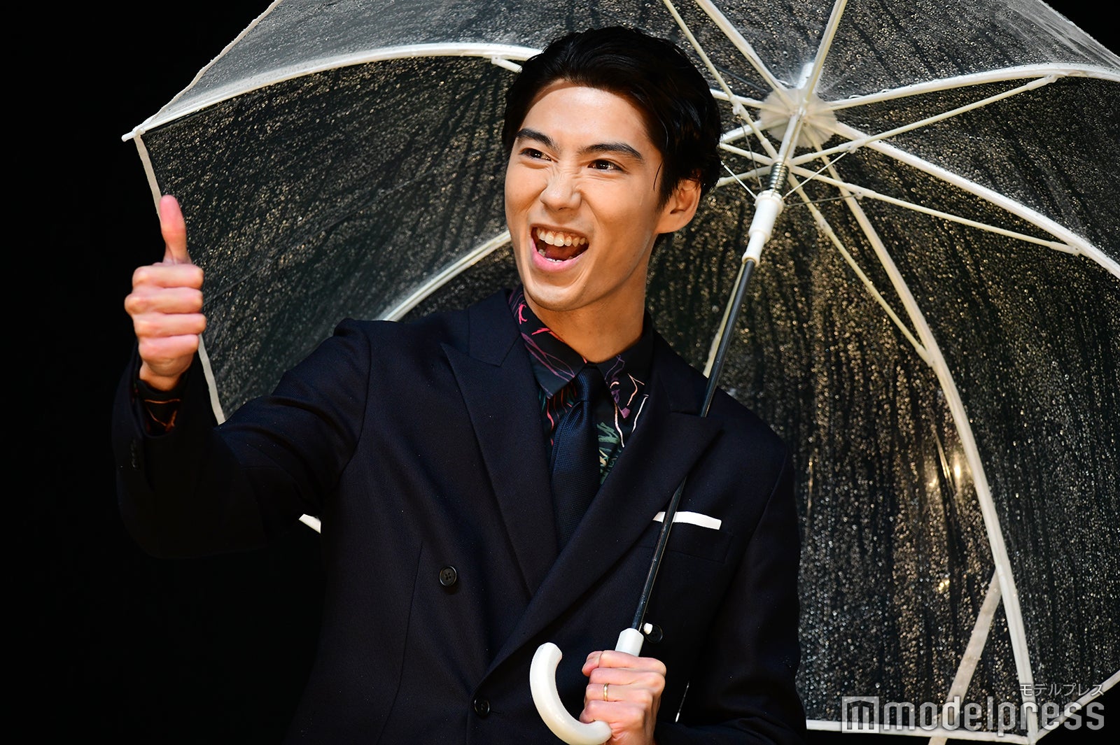 賀来賢人（C）モデルプレス