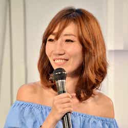 「mama fes 2013 spring」のトークショーに登場した佐々木敬子
