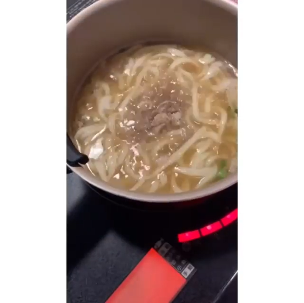 お水がいらないシリーズの肉うどん