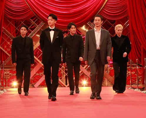 菅田将暉、金髪×奇抜目元メイクで雰囲気ガラリ 大泉洋・磯村勇斗らとレッドカーペット闊歩<第47回日本アカデミー賞>