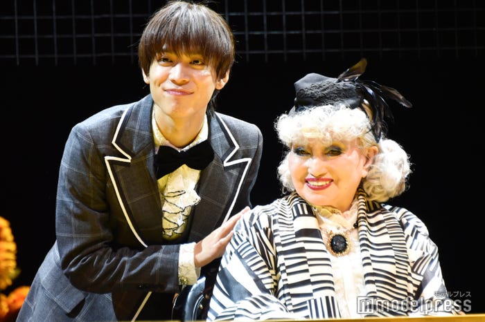 60歳差恋愛を演じた松島聡、黒柳徹子(C)モデルプレス