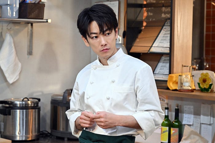 佐藤健/ 「100万回 言えばよかった」第9話より(C)TBS