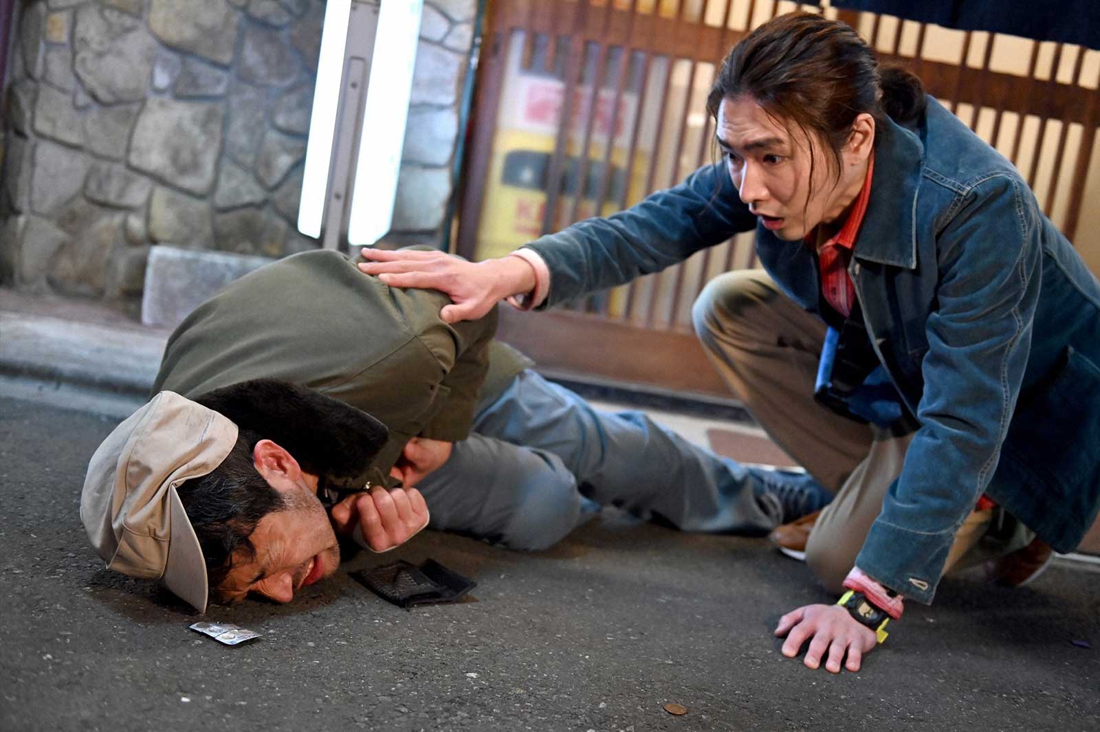 迫田孝也、柄本佑「天国と地獄 ～サイコな2人～」第7話より（C）TBS