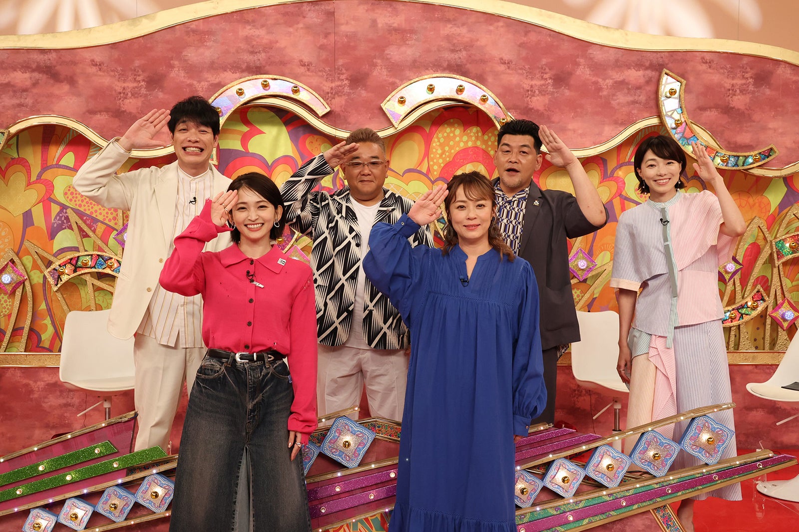 （後列左から）川島明、伊達みきお、富澤たけし、雨宮萌果（前列左から）岡本玲、佐藤仁美（C）フジテレビ