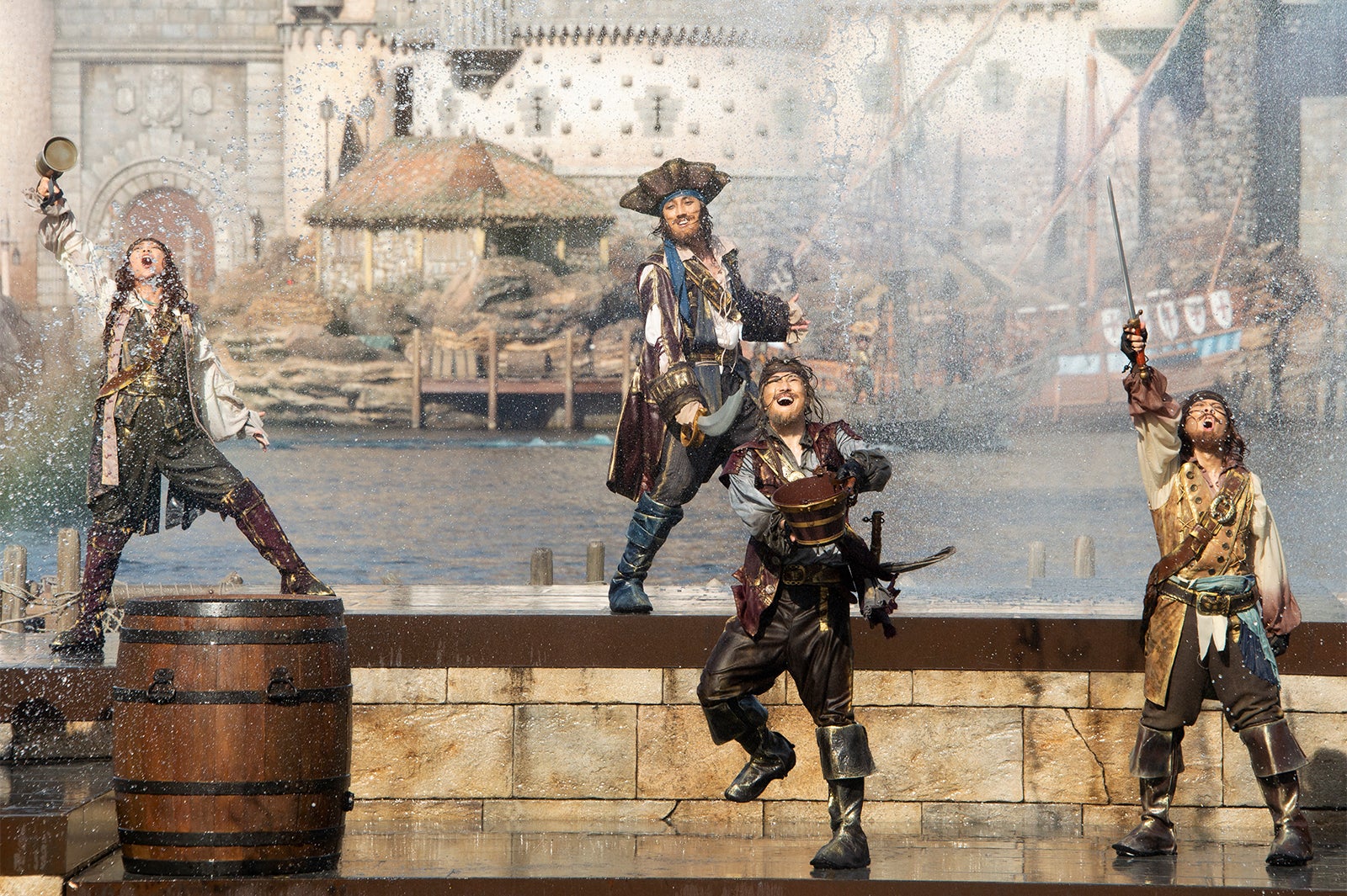 「パイレーツ・サマーバトル “ゲット・ウェット！”」（C）Disney