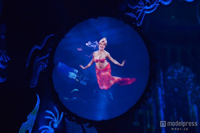 Tds新ミュージカルショー 360度泳ぎまわるアリエル 驚きの新演出も 詳細レポ 写真特集 モデルプレス