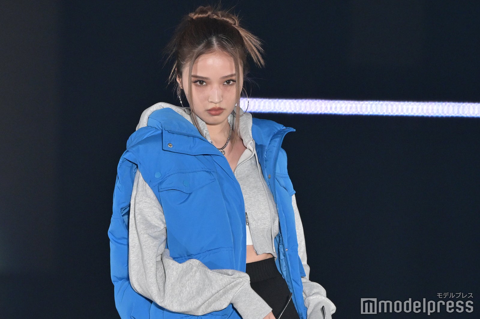 せいら、ミニ丈衣装で抜群スタイル際立つ サングラス外しにドキッ＜GirlsAward 2023 A／W＞