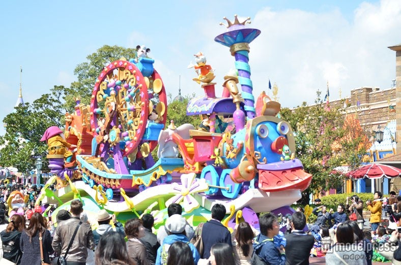 東京ディズニーリゾート30周年パレードがスタート／「ハピネス・イズ・ヒア」パレード公開
