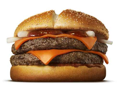 マクドナルド「旨辛 ダブル肉厚ビーフ」「燻製風マヨ トリプルベーコン肉厚ビーフ」2つの新味が登場