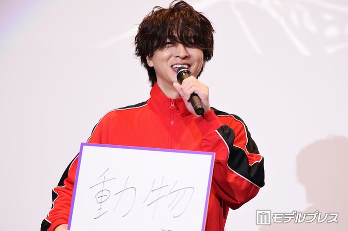 timelesz寺西拓人、若手俳優からの“おねだり”に照れ 声優で演じてみたい役も明かす【迷宮のしおり】