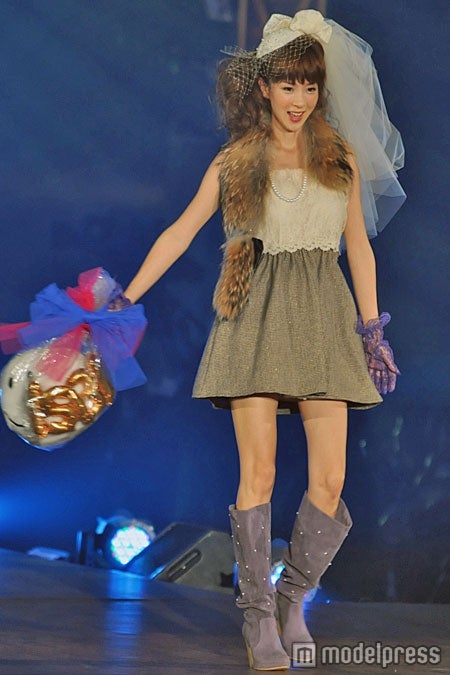 「Girls Award」ランウェイに登場したほしのあき
