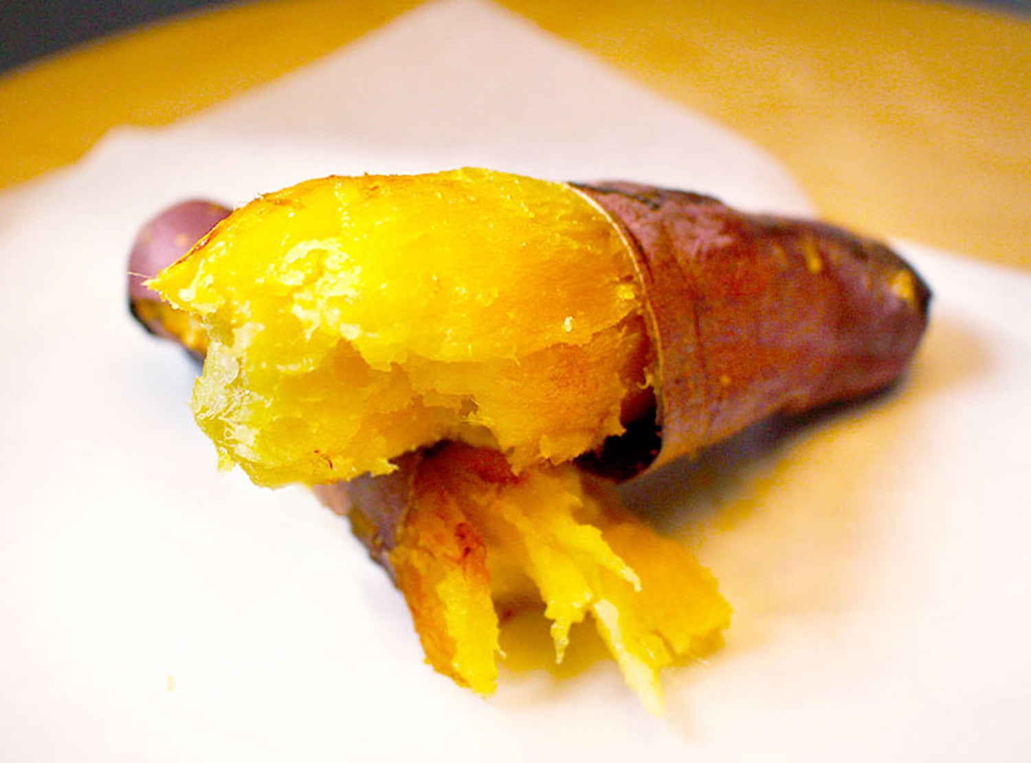 「moi，冷やしつぼやきいも」420円／画像提供：インパーソン