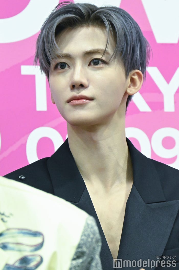 儚い髪色も馴染むジェミン(C)モデルプレス