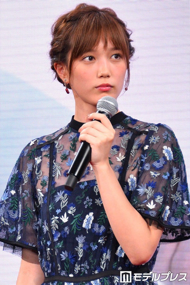 本田翼ヘア変遷 カラー アレンジが決め手のお洒落ショートスタイル モデルプレス