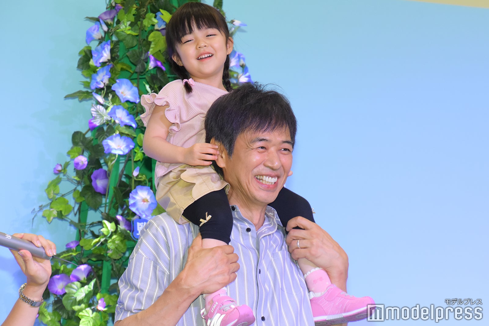 時任三郎、加藤柚凪 （C）モデルプレス