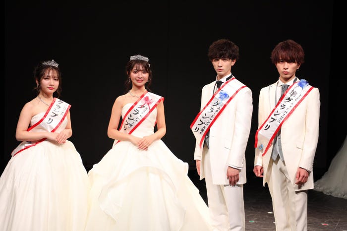 「Mr&Miss Campus KANDAI 2020」準グランプリ・加藤千絢さん、グランプリ・岸本沙季さん、グランプリ・マトバマテウス学さん、準グランプリ・長崎昴さん(提供写真)