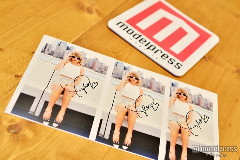 テイラーの直筆サイン入りフォトを3名様にプレゼント！