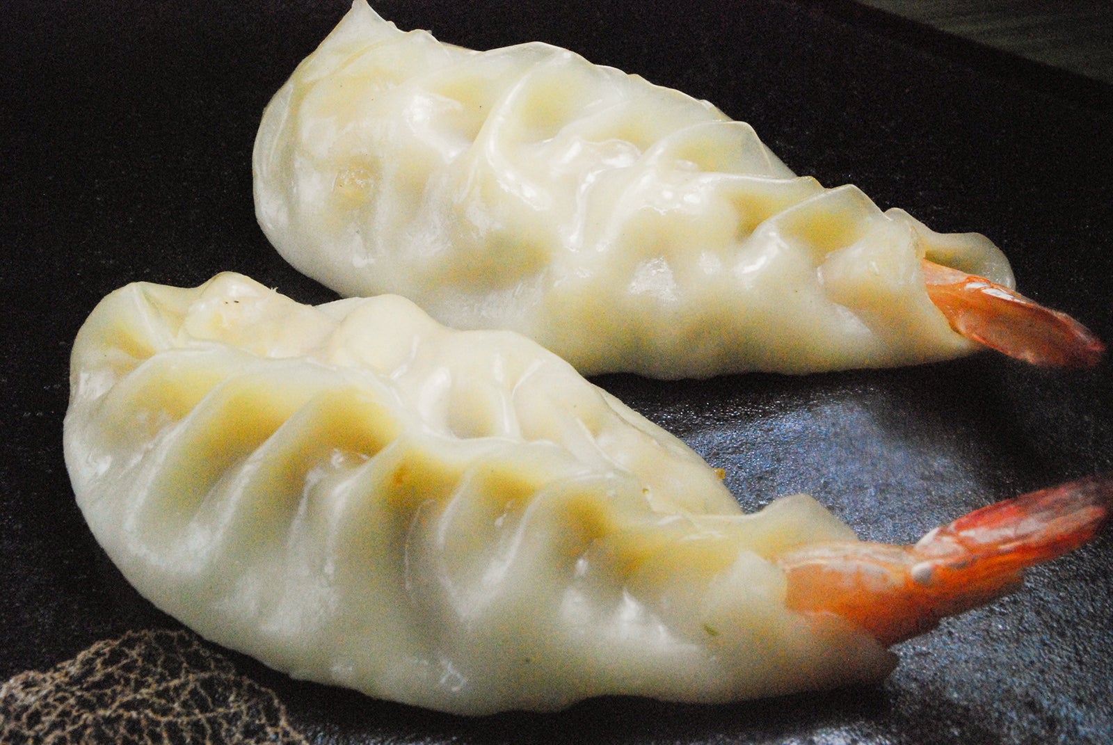 西麻布 炙り家 縁：えび餃子 秘伝九条ネギラー油がけ