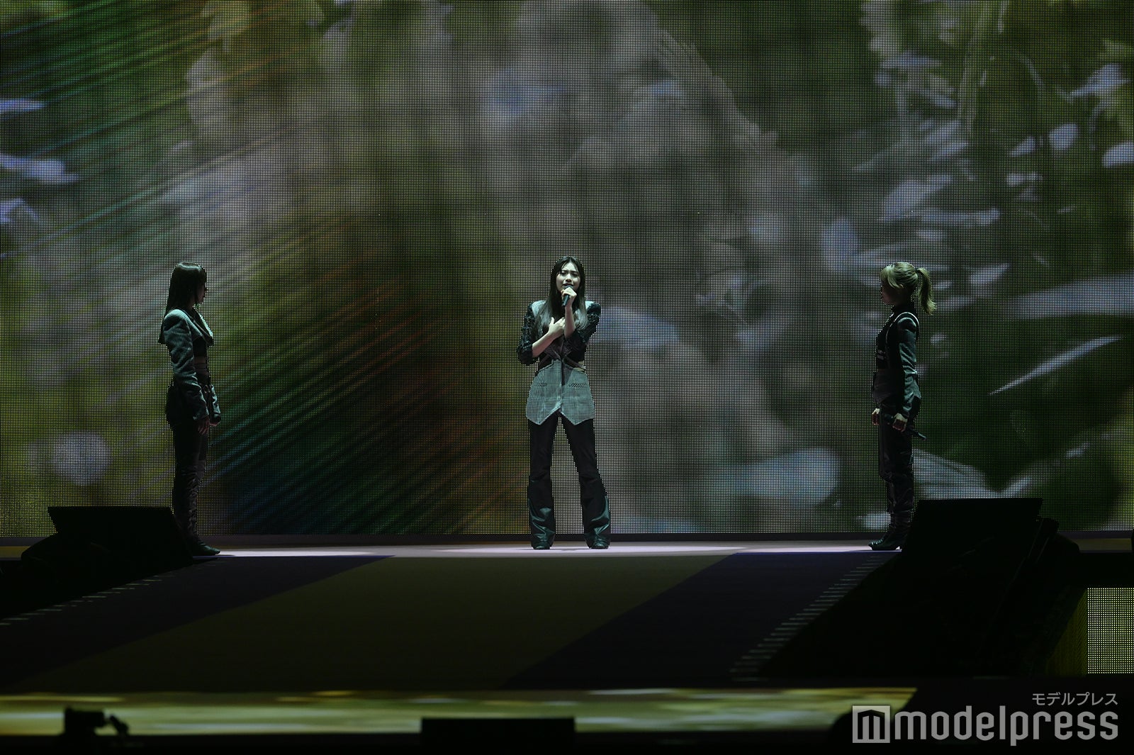 （C）モデルプレス