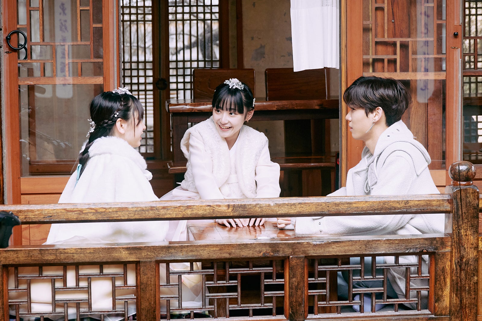 かりん、永井愛実、ロビン「花束とオオカミちゃんには騙されない」第4話（C）AbemaTV, Inc.