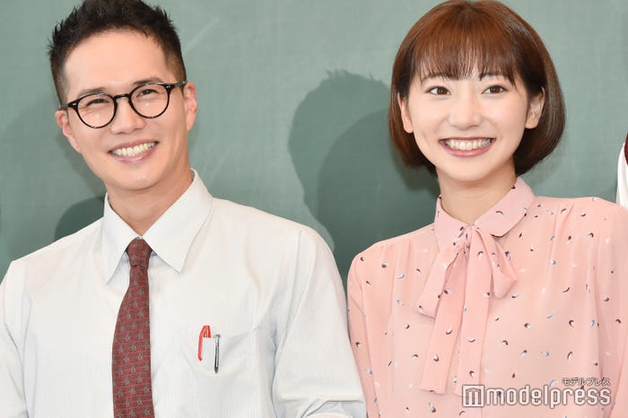 (左から)市原隼人、武田玲奈(C)モデルプレス