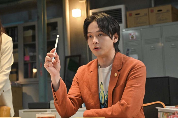 中村倫也「石子と羽男―そんなコトで訴えます?―」第1話より(C)TBS