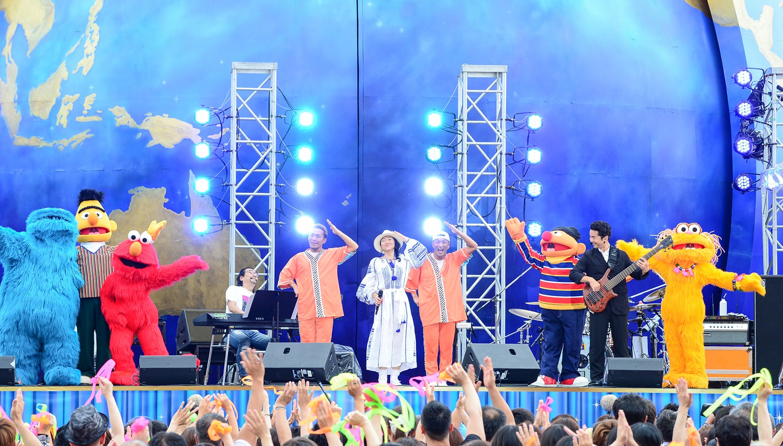 ライブの様子／撮影：岸田哲平／画像提供：ユー・エス・ジェイ