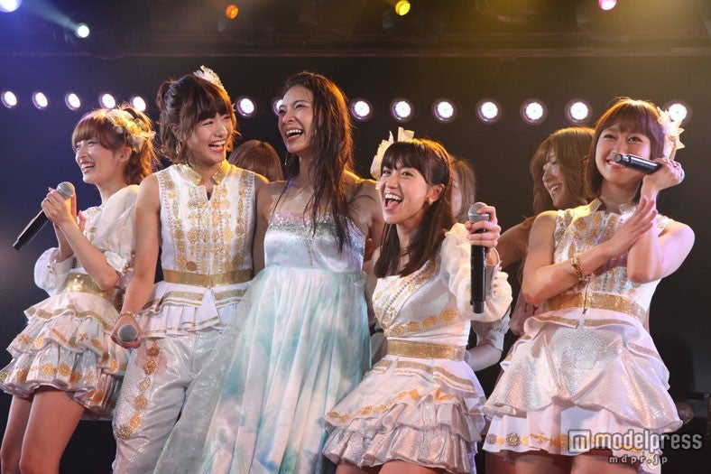 秋元才加、メンバーからのサプライズも　笑いあり涙ありのラストステージ＜セットリスト／写真特集＞