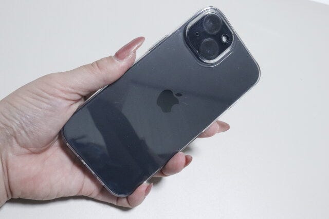 100均ダイソーのiPhone15スマホケース7