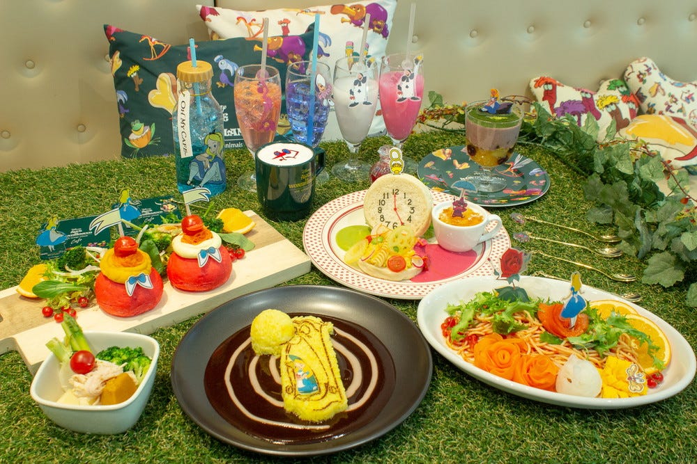 「ディズニー ふしぎの国のアリス」OH MY CAFE、アリスの冷製パスタや白うさぎのマフィンサンドなど10品
