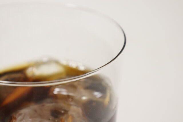ダイソー　うすぐらす　飲み口