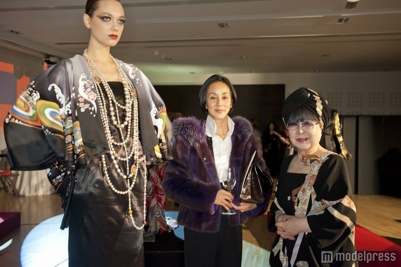 桂由美、2012パリコレ開催　元フジアナも来場