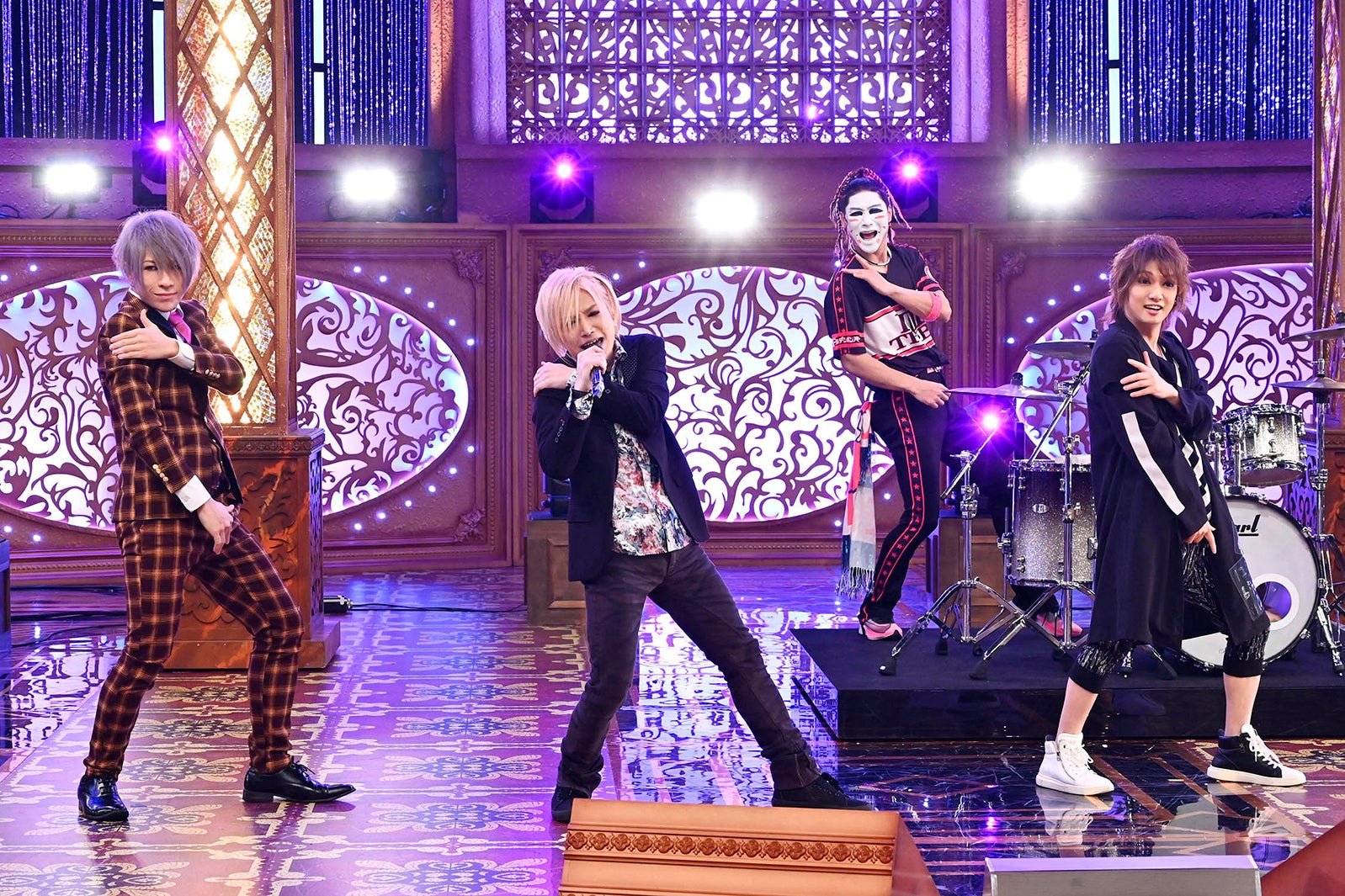 ゴールデンボンバー（画像提供：テレビ東京）