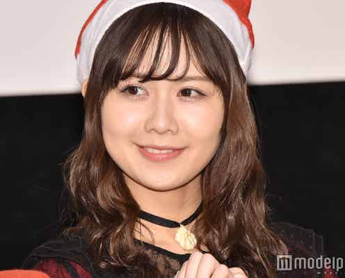 「2児の母」元AKB48メンバー、サプライズでアイドル復活 ミニスカから美脚披露&家族ショット公開「エモい」「美形親子」と反響