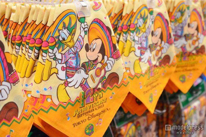 12周年は陽気なラテンムードのデザインが特徴／東京ディズニーシー