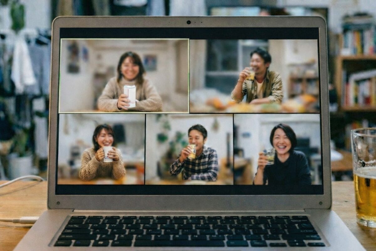 ZOOM飲みをする人