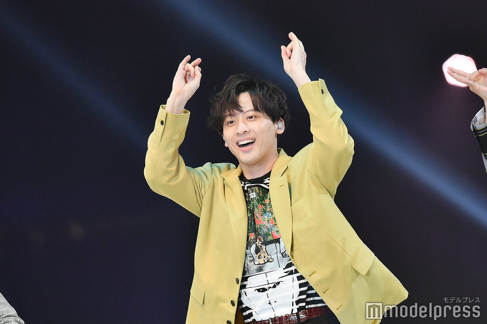 黒髪の工藤大輝（C）モデルプレス