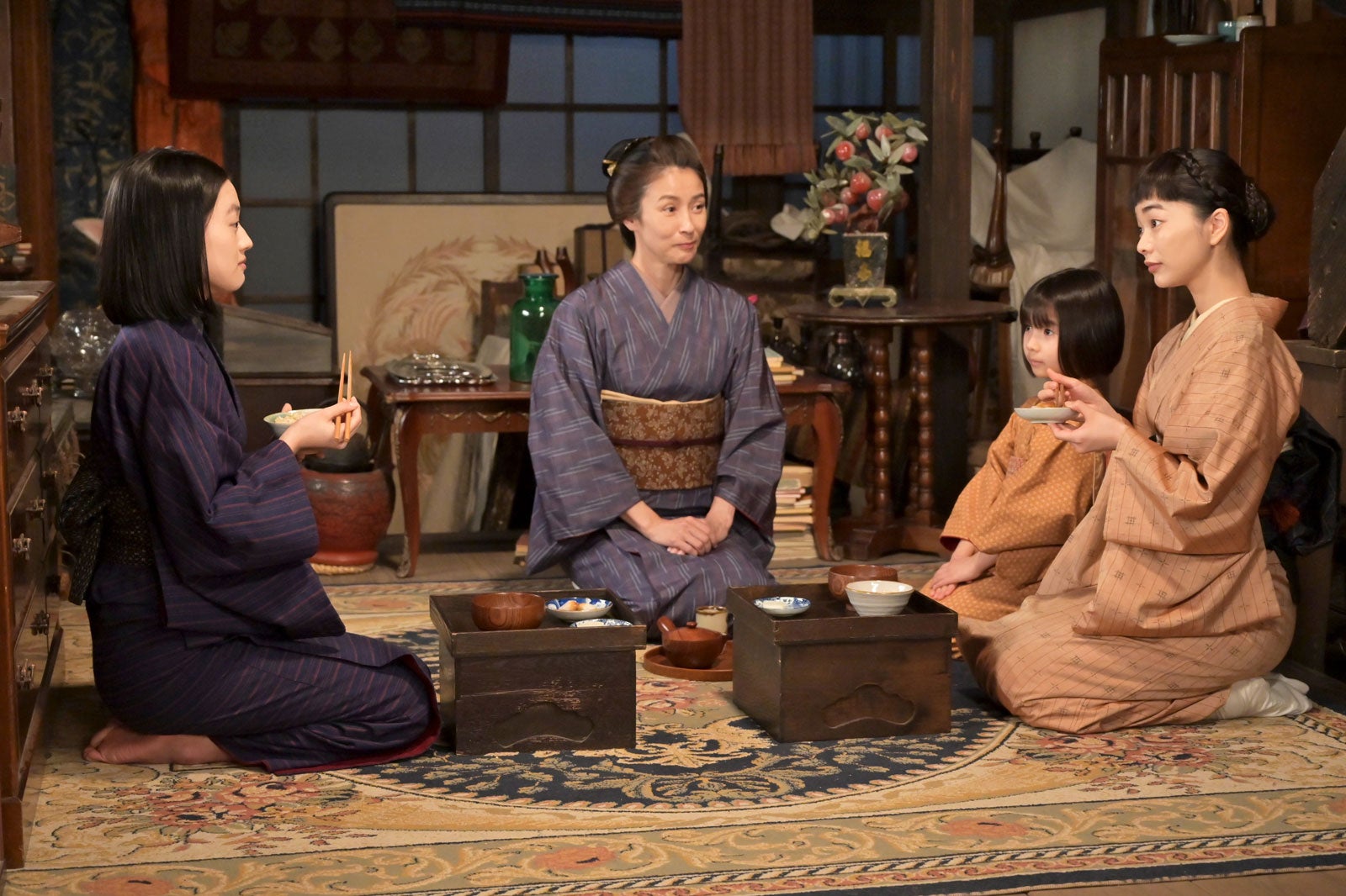 上坂樹里、水野美紀、英茉、見上愛「風、薫る」第61話（C）NHK
