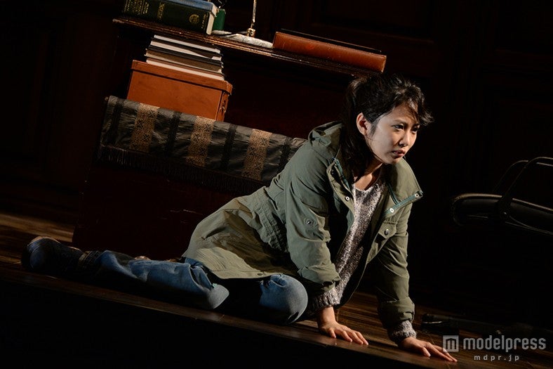 志田未来／舞台「オレアナ」公開フォトコールの模様