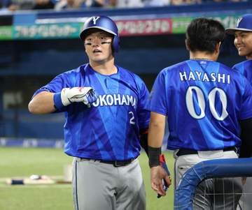 DeNAが破竹の8連勝！9月に限れば43年ぶりの快進撃！牧＆筒香が一発攻勢 継投でリード守り切る 奇跡逆転Vへ上位2チーム猛追