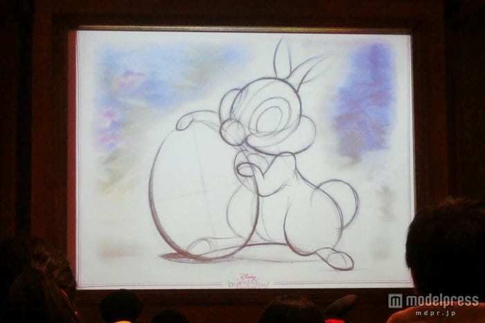 線を描いていきミス・バニーを描いていく(お手本)